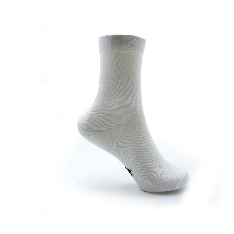WHITE SOCKS 06E1102