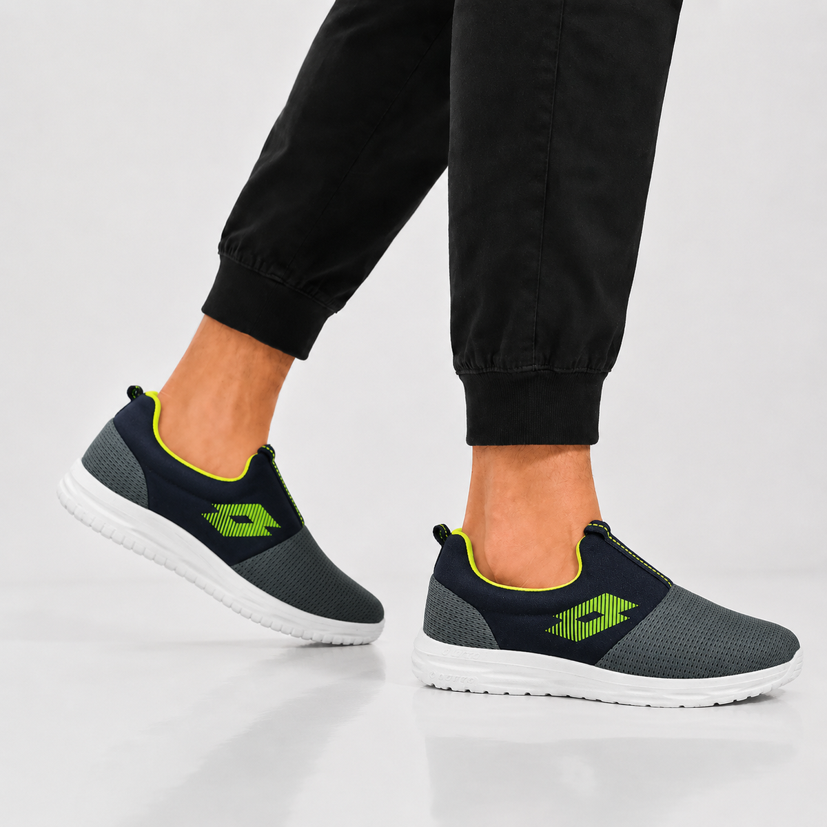 GREY SPORTS SHOE FOR MEN 8022277