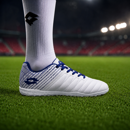 WHITE SPORTS FOOTBALL SHOE FOR MEN 8040109