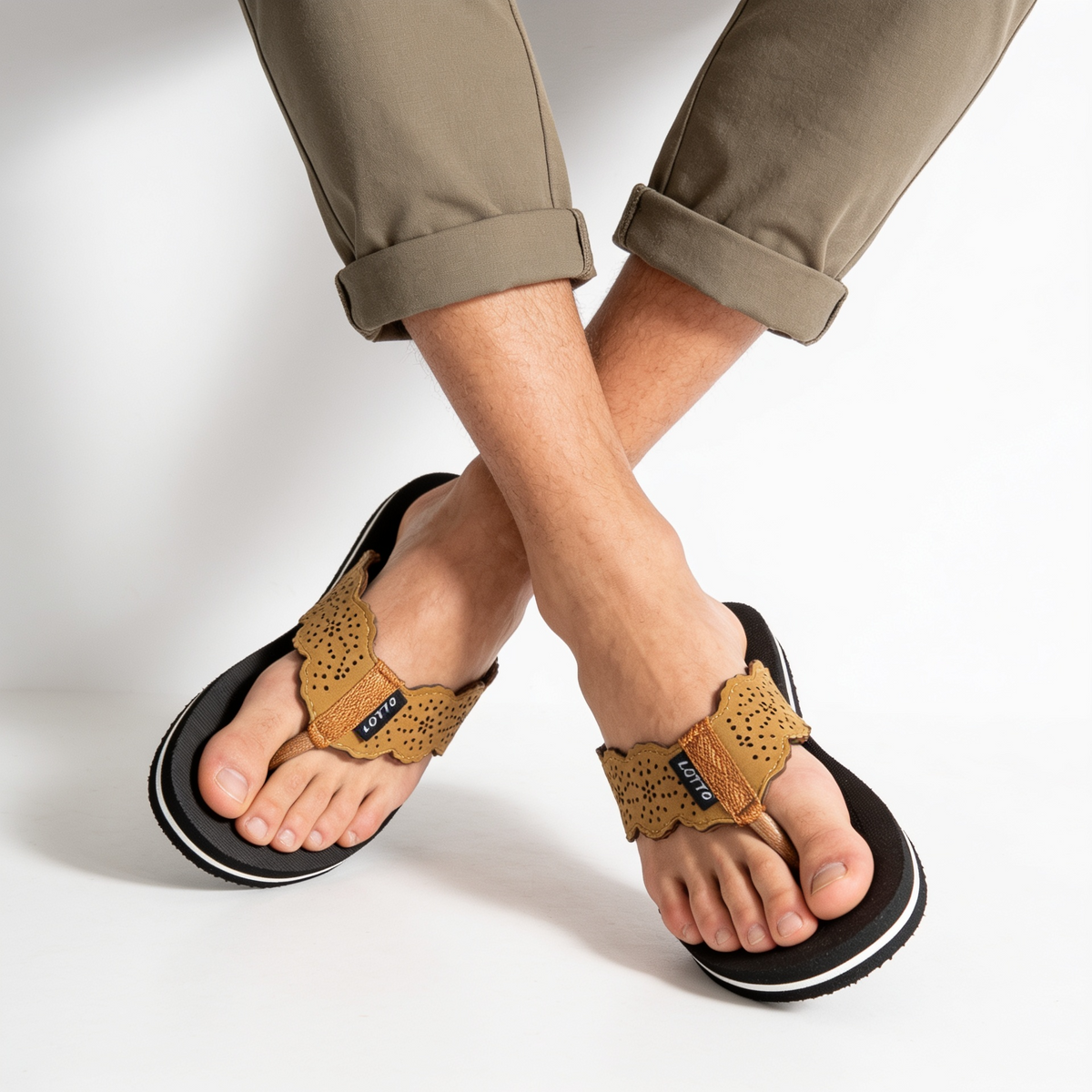 BROWN SLIPPER FOR WOMEN 5611401