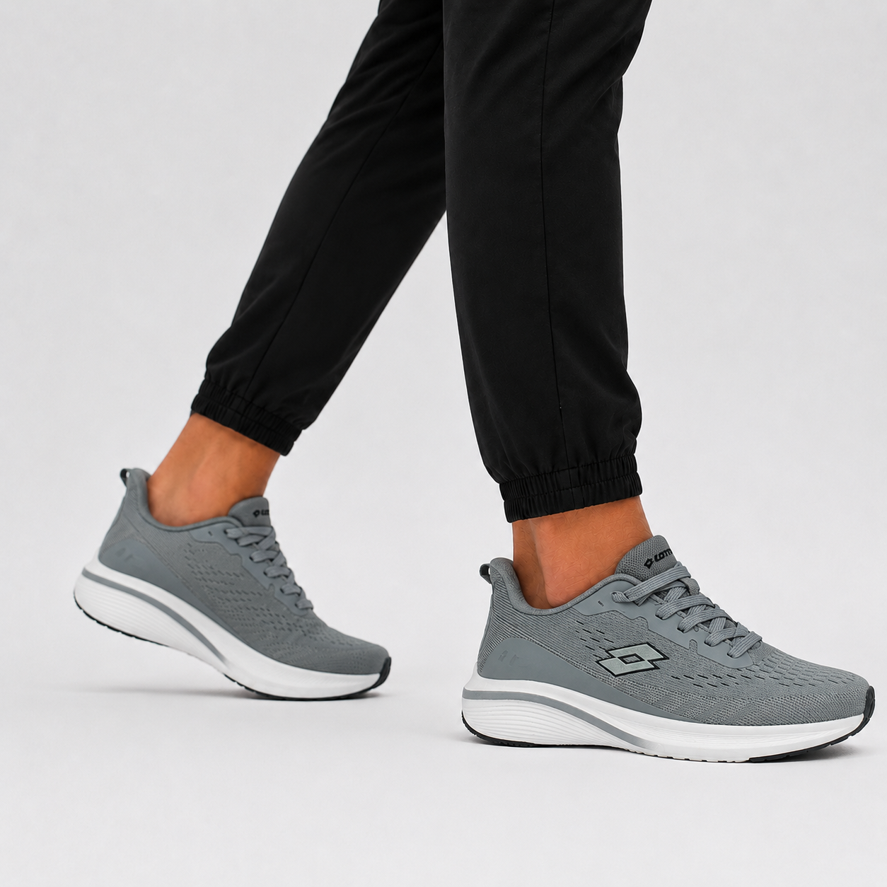 GREY SPORTS RUNNING SHOE FOR MEN 8011202
